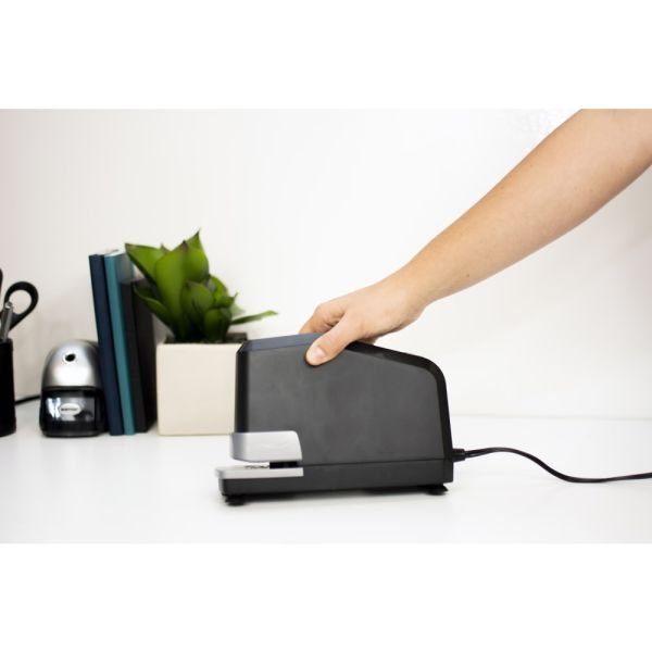 Stanley Bostitch Bostitch B8 Impulse 45 Electric Stapler, Black (BOSB8EVALUE) - Image 7
