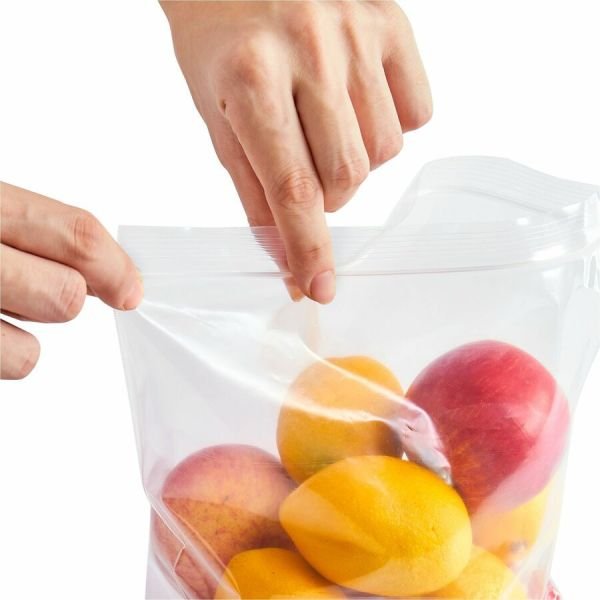 Genuine Joe Freezer Storage Bags - 1 gal Capacity2.70 mil (69 Micron) Thickness - Zipper Closure - Clear - 11579 (GJO11579) - Image 6