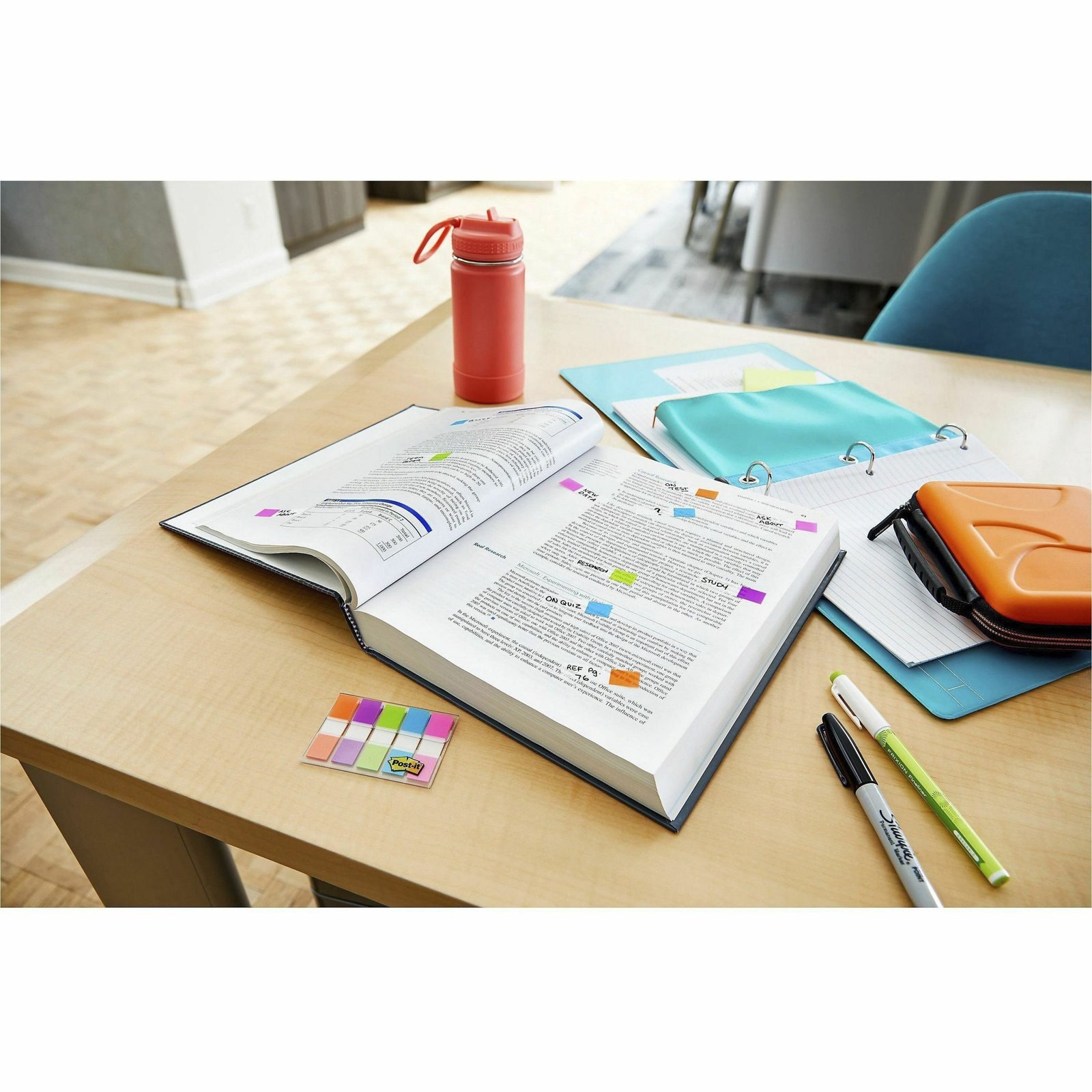 Post-it Notes Flags, 1/2" x 1-7/10", Assorted Bright Colors, 20 Flags Per Pad, Pack Of 5 Pads (MMM6835CB2) - Image 4