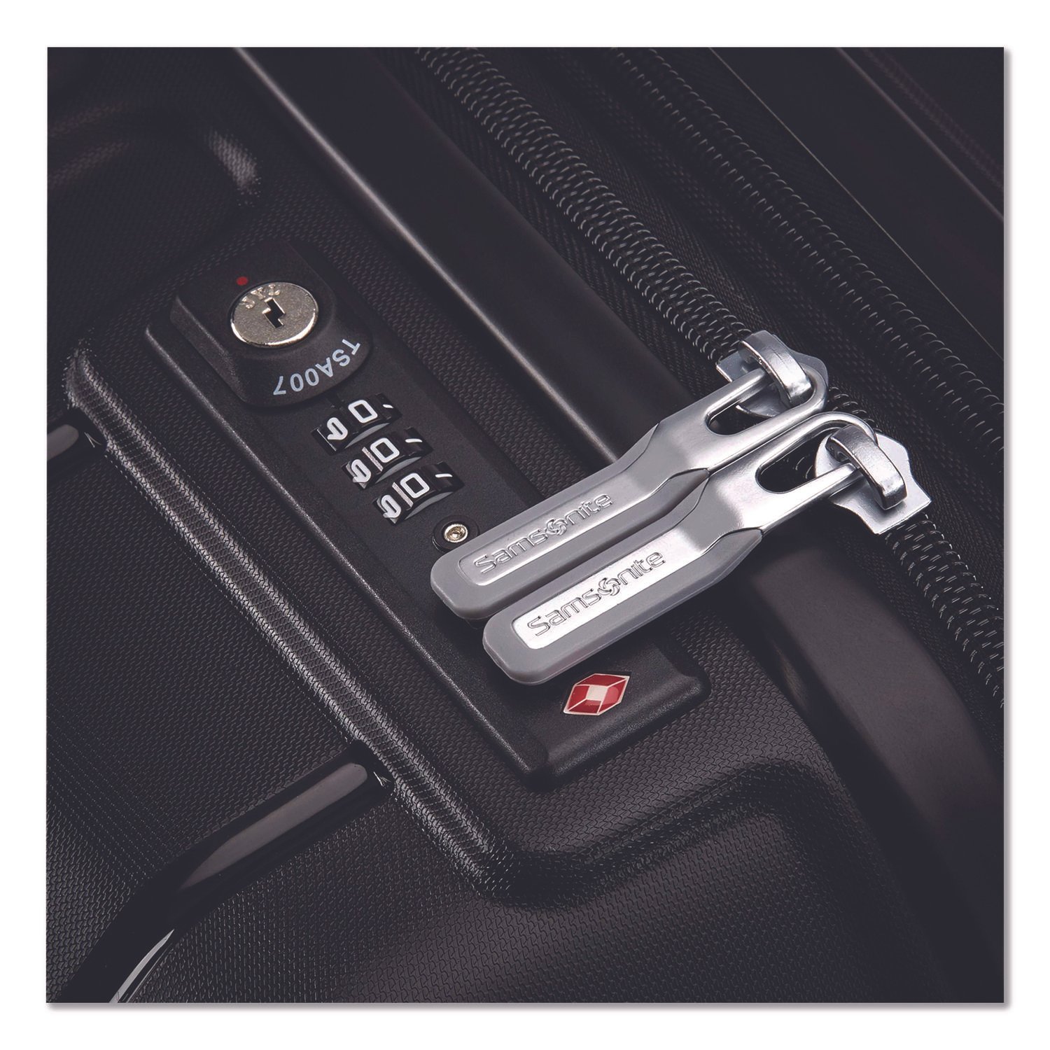 Samsonite Freeform Hard Side Carry-On Suitcase, Four-Wheeled Spinner, 20.95 x 13.8 x 31.1, Black (SML782571041) - Image 5