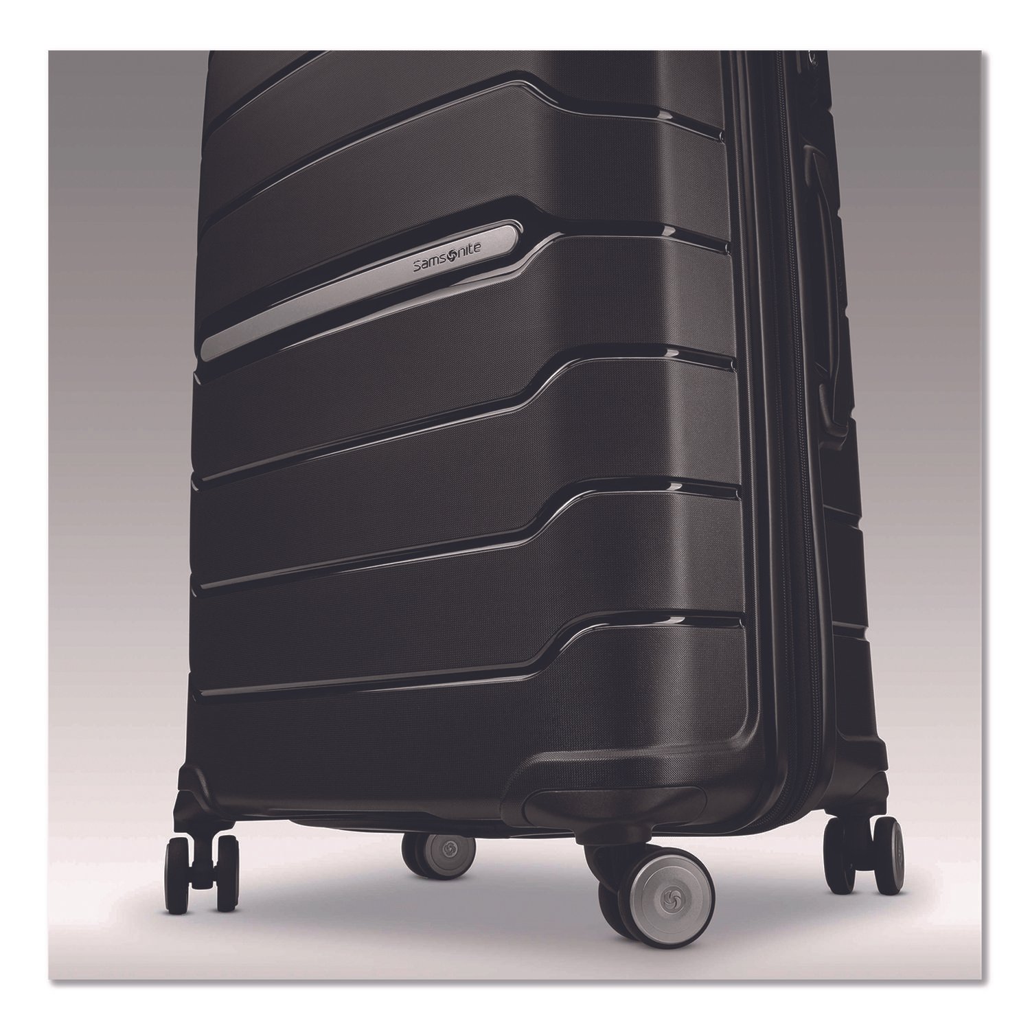 Samsonite Freeform Hard Side Carry-On Suitcase, Four-Wheeled Spinner, 20.95 x 13.8 x 31.1, Black (SML782571041) - Image 2